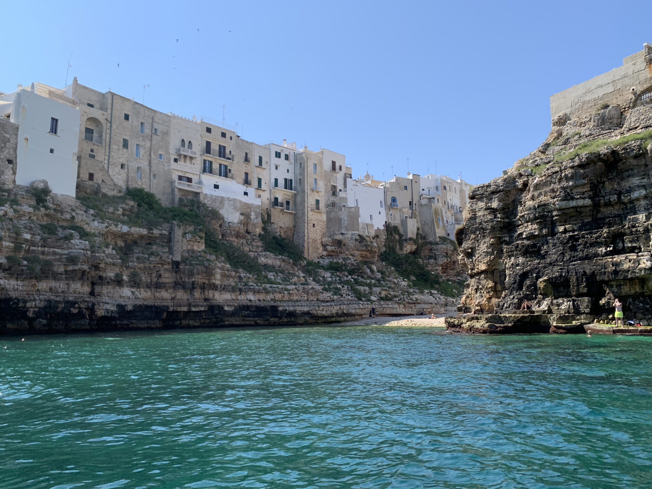 Scoprire Polignano a Mare IN BARCA O CATAMARANO